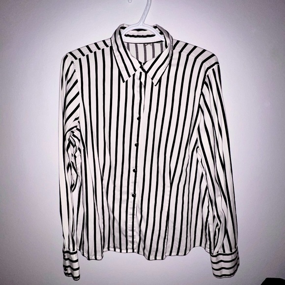 Black and white striped blouse - Size S - Picture 1 of 7